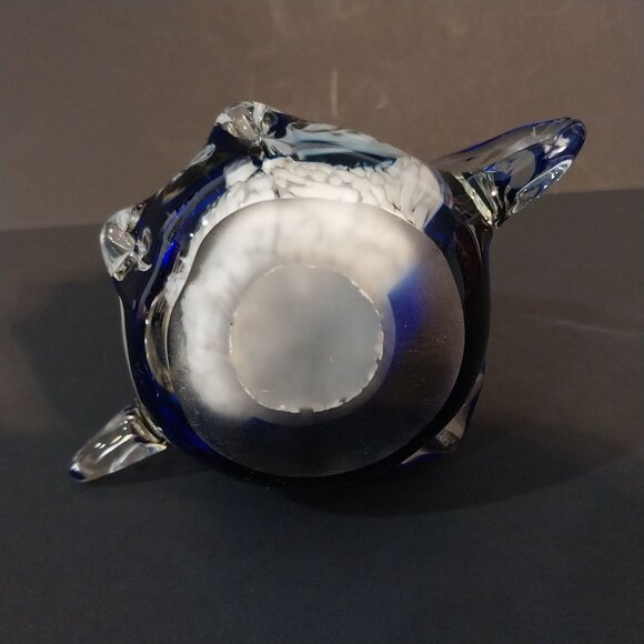 Penguin Paperweight Art Glass Baby Penguins Inside Blue - Picture 6 of 7